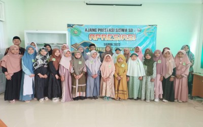 Al Bustomi Bawa Tropi Juara Kaligrafi Apresiasi 2023