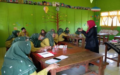 ANI JAMILAH MELAKUKAN RTL DI MIS ANNUR